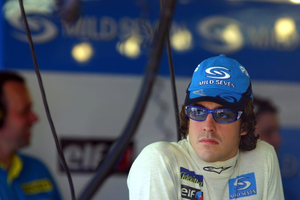 Effortless glamour from Fernando and his tinted shades at the 2005 Monaco GP © XPB Images
