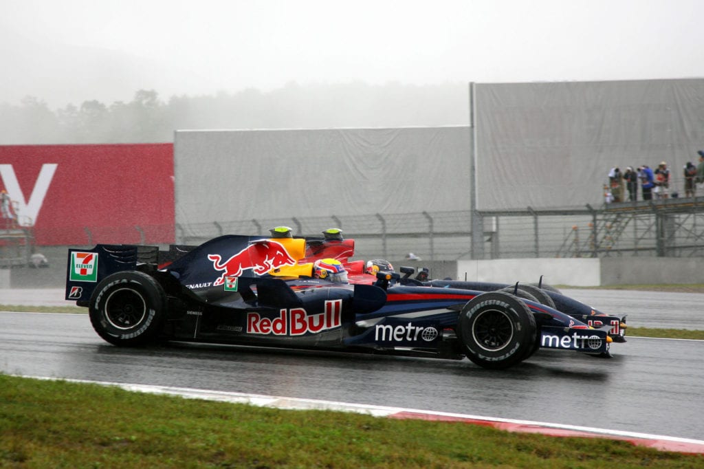 Mark Webber and Sebastian Vettel moments before their accident © XPB Images