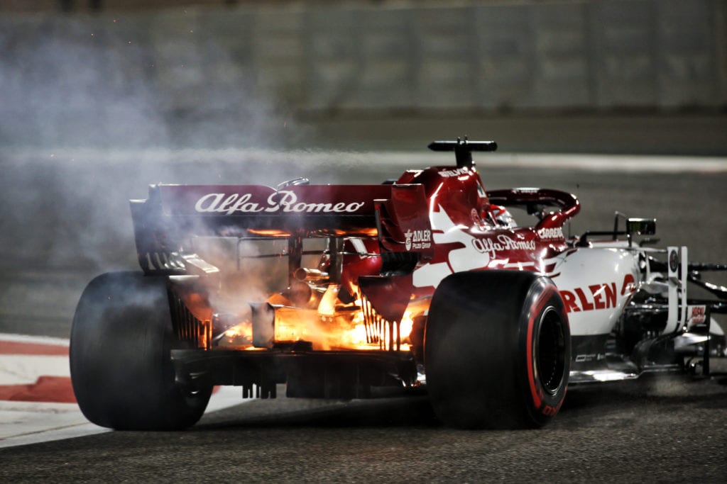 Kimi Raikkonen on fire in FP2 © XPB Images