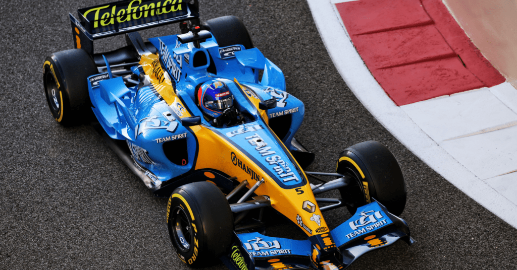 Fernando Alonso testing the R25 at the 2020 Abu Dhabi Grand Prix